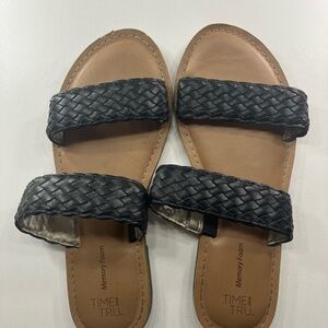 Time and Tru Women's Woven Black Sandals